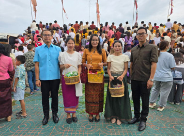 วันที่ 10 กรกฎาคม 2568 พิธีทำบุญตักบาตรบนหลังช้าง ... พารามิเตอร์รูปภาพ 5